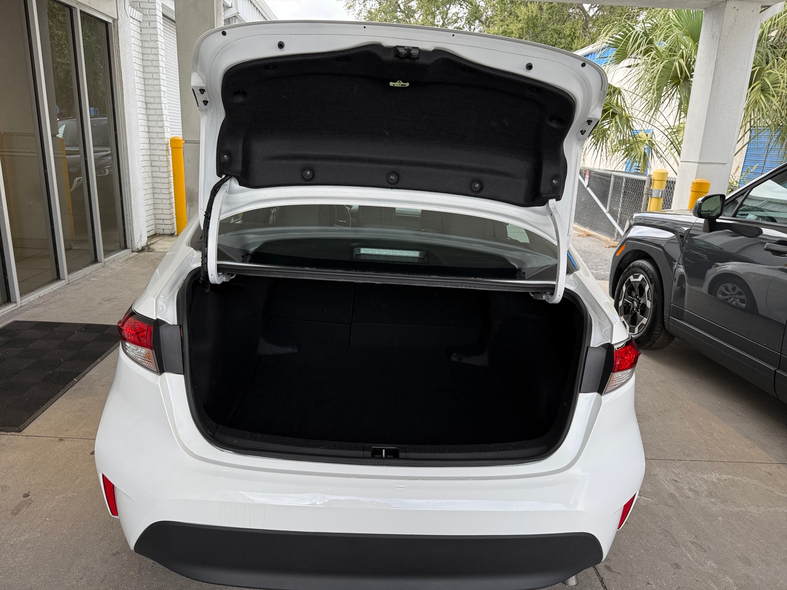 Thumbnail: 2025 Toyota Corolla - 6