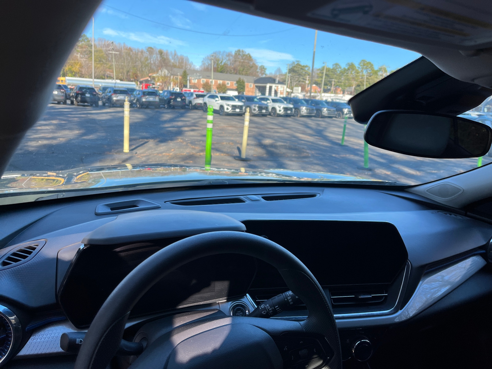 Thumbnail: 2025 Chevrolet Trax - 3