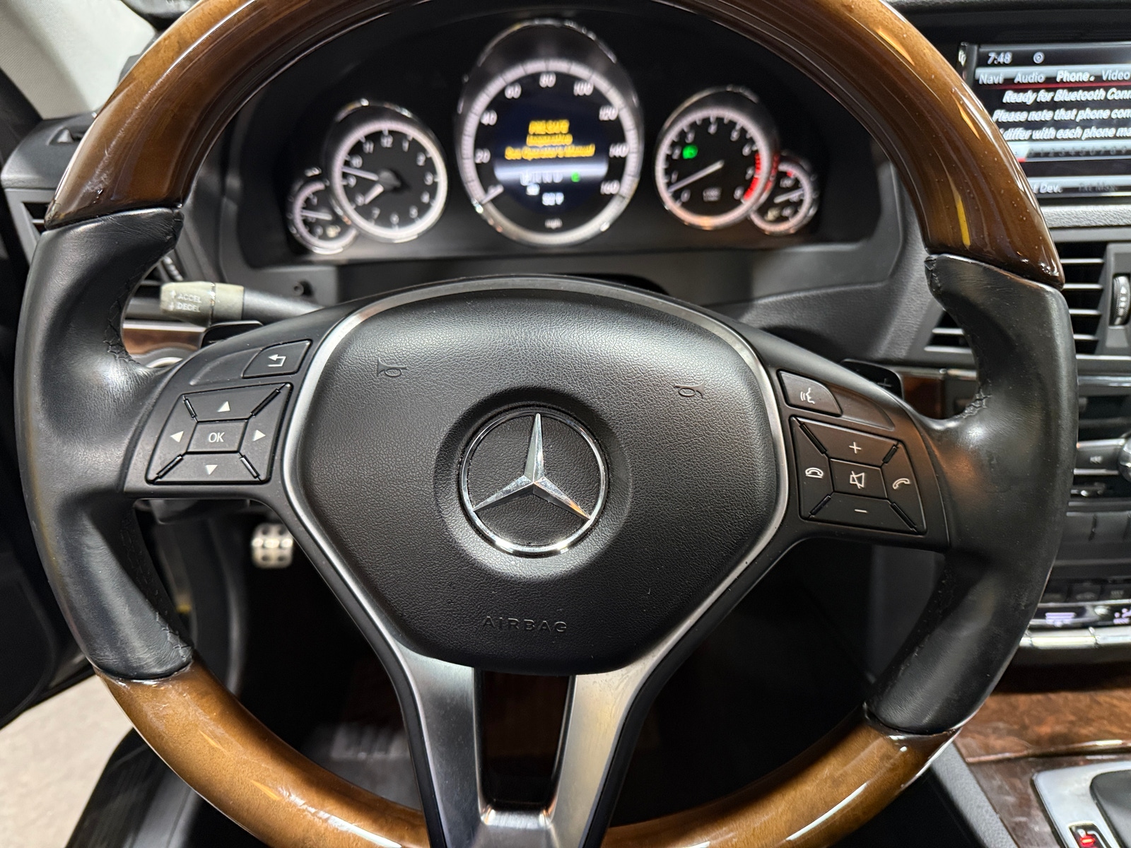 Thumbnail: 2013 Mercedes-Benz E-Class - 3