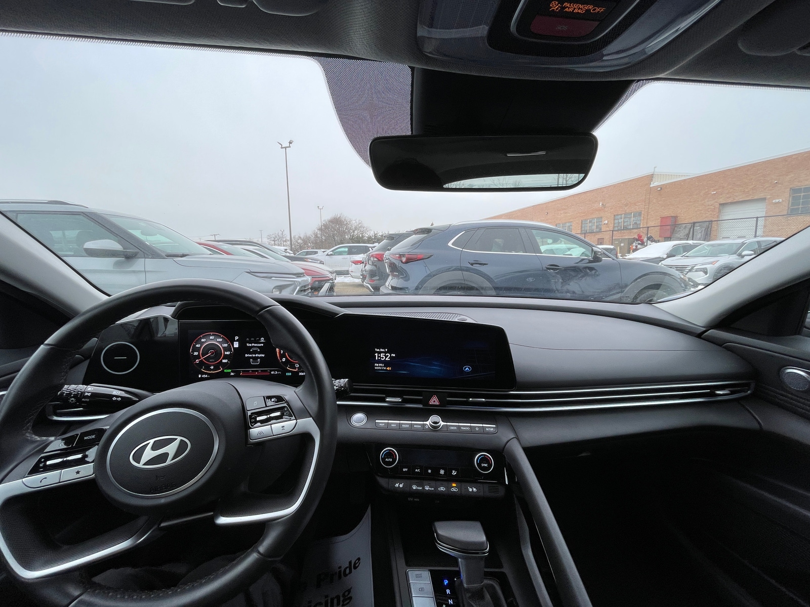 Thumbnail: 2025 Hyundai Elantra - 3