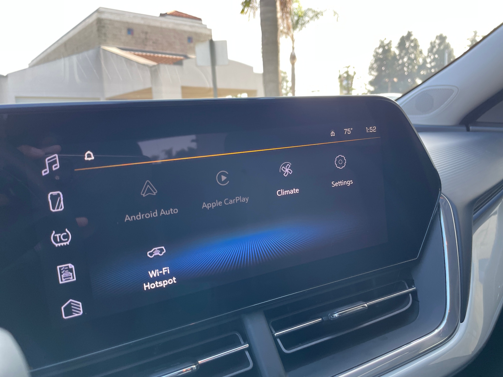 Thumbnail: 2025 Chevrolet Trax - 4