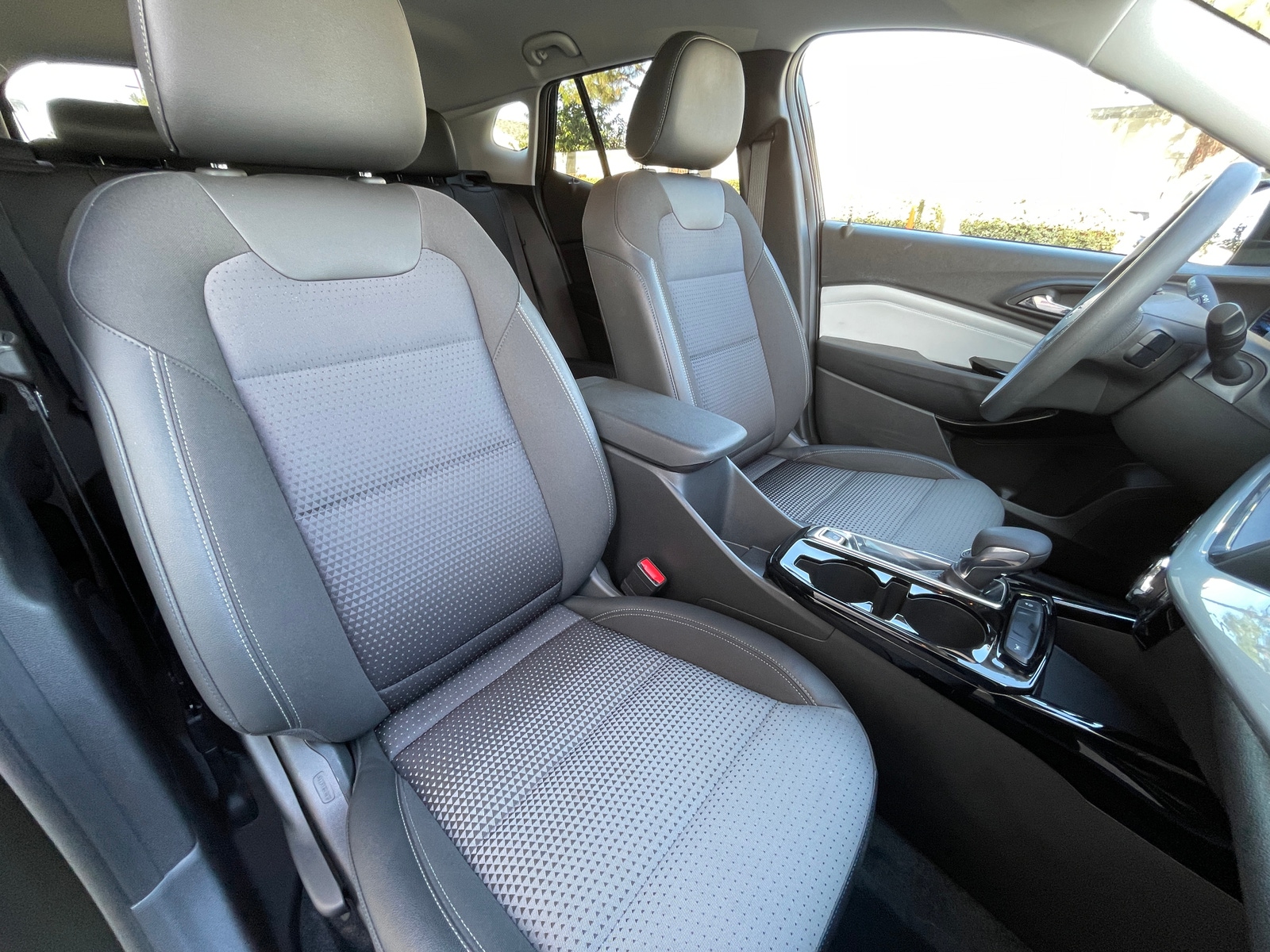 Thumbnail: 2025 Chevrolet Trax - 2