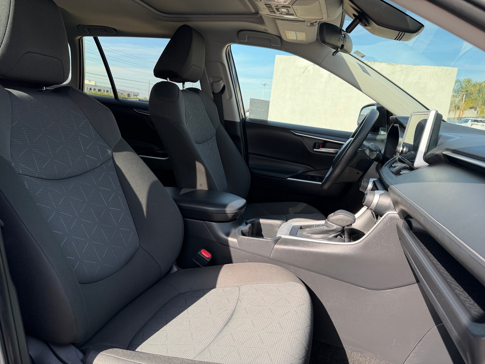 Thumbnail: 2025 Toyota RAV4 - 2