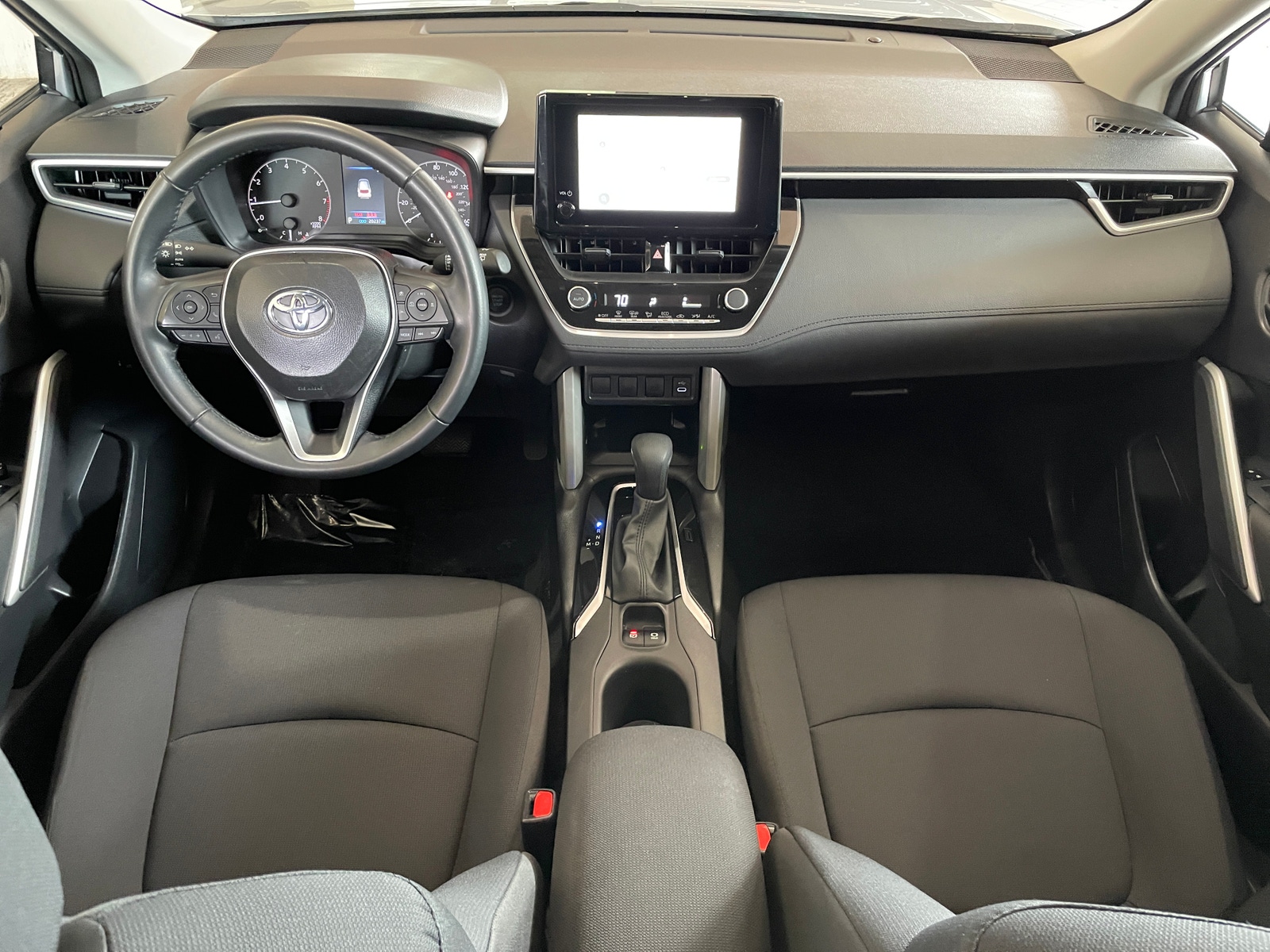 Thumbnail: 2025 Toyota Corolla Cross - 3