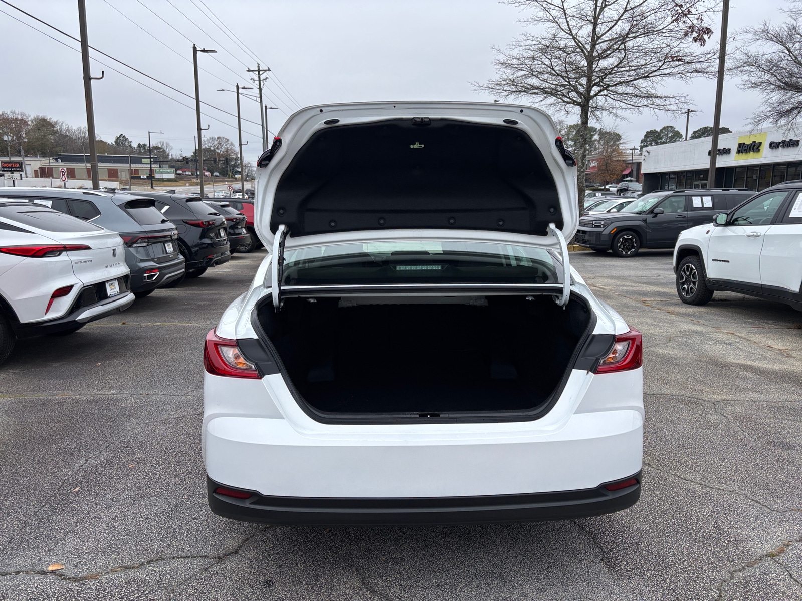 Thumbnail: 2025 Toyota Camry - 6