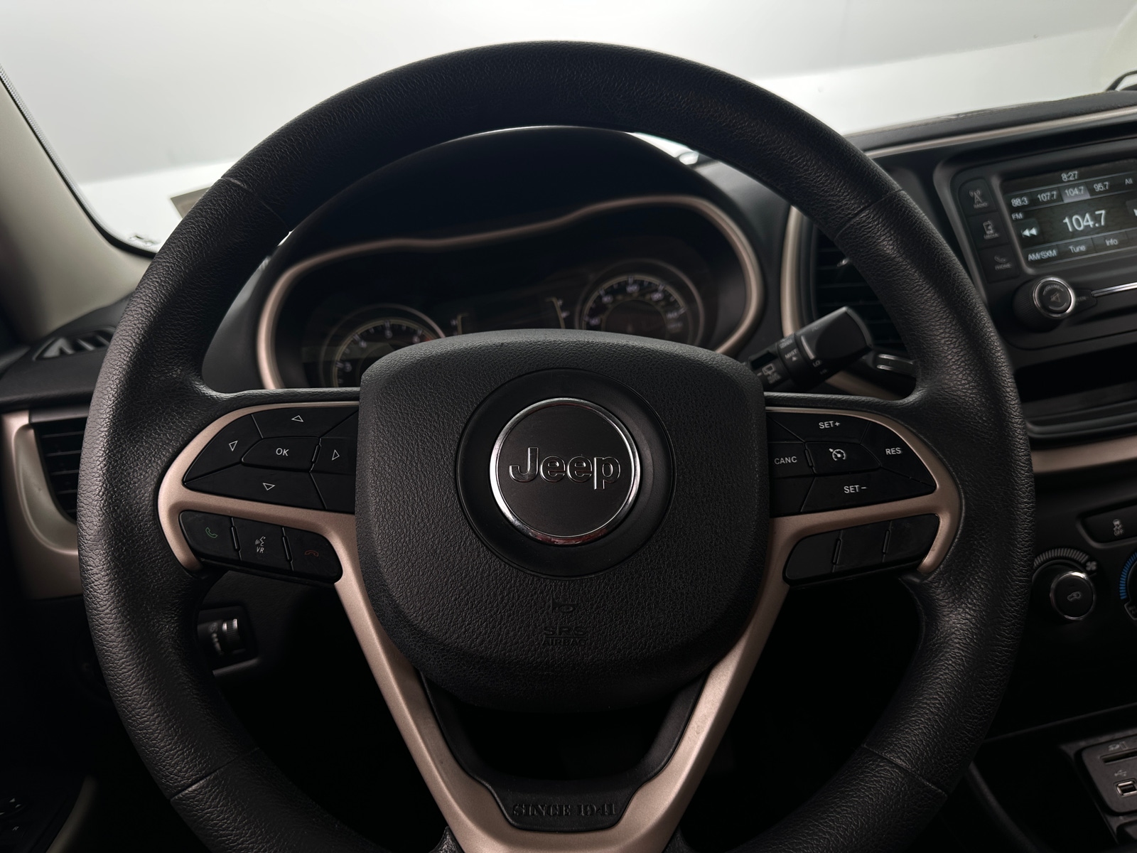 Thumbnail: 2018 Jeep Cherokee - 5