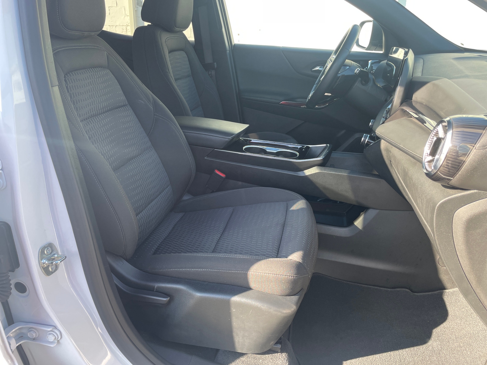 Thumbnail: 2025 Chevrolet Equinox - 2