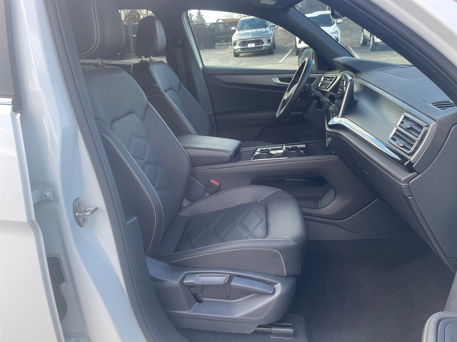 Thumbnail: 2025 Volkswagen Atlas - 2