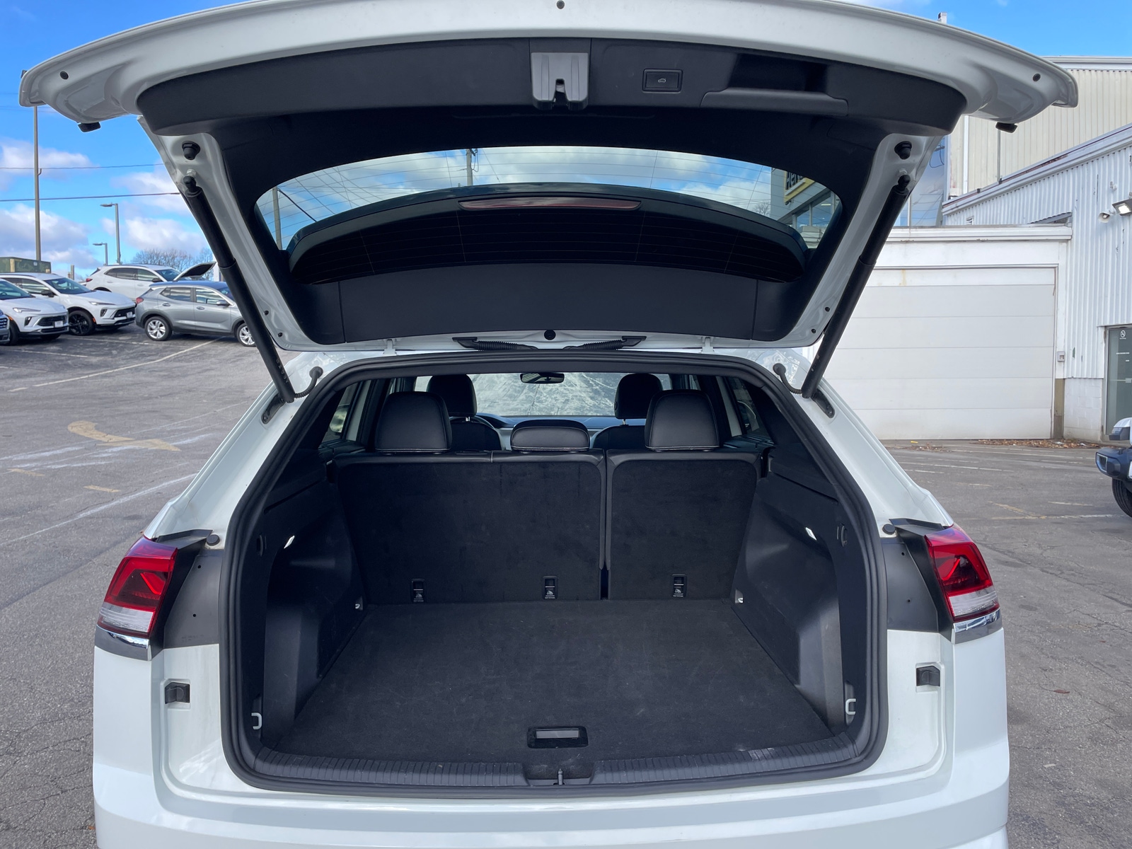 Thumbnail: 2025 Volkswagen Atlas - 6