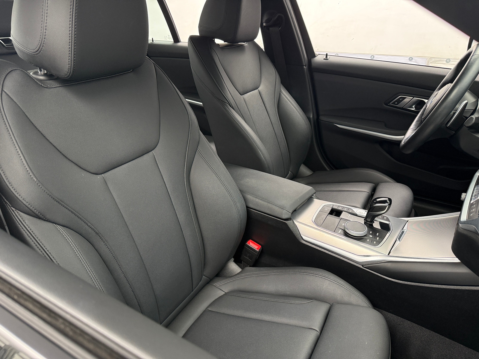 Thumbnail: 2020 BMW 3 Series - 2