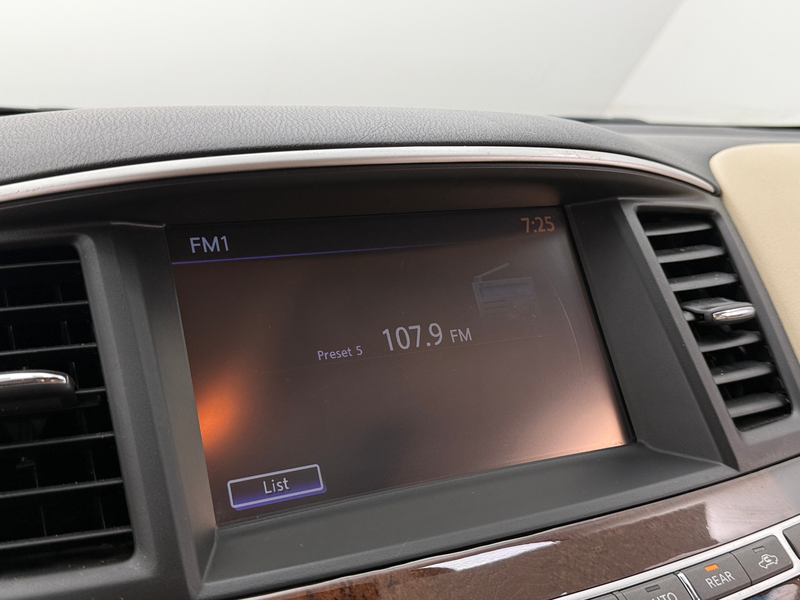 Thumbnail: 2015 INFINITI QX60 - 3