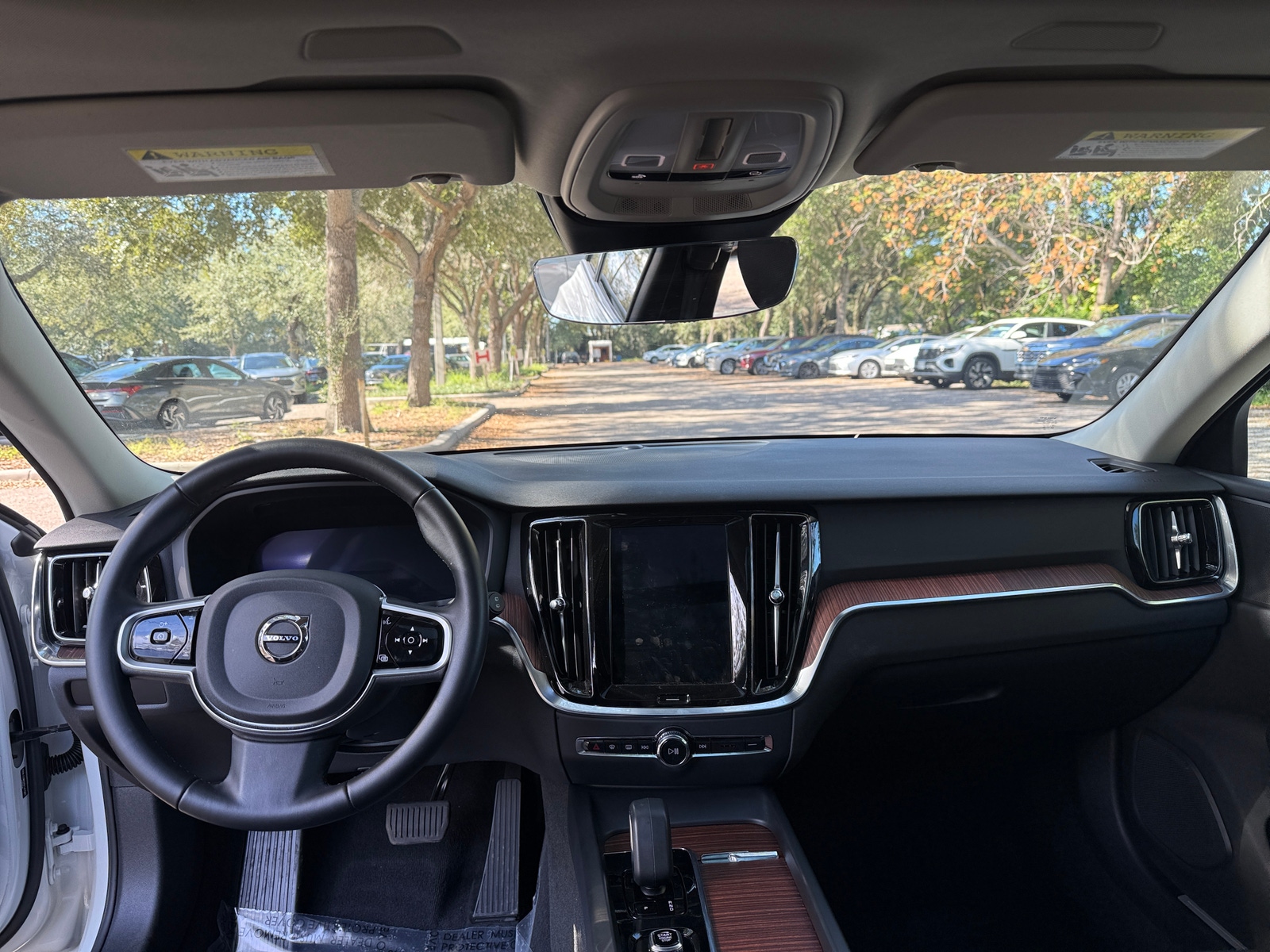 Thumbnail: 2025 Volvo V60 - 3