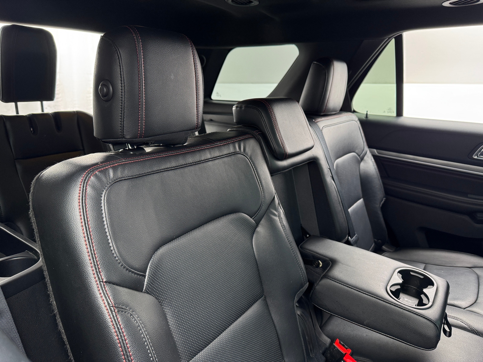 Thumbnail: 2016 Ford Explorer - 5