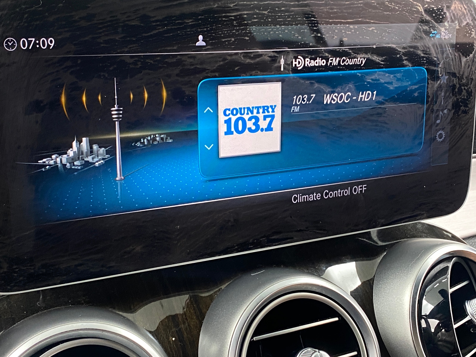 Thumbnail: 2020 Mercedes-Benz C-Class - 2