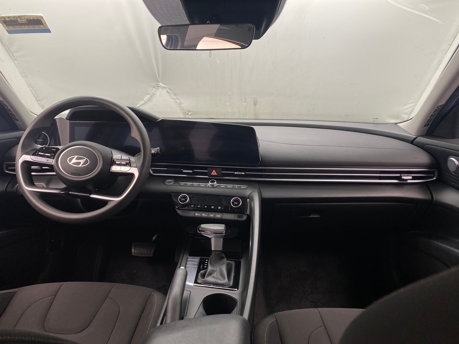 Thumbnail: 2024 Hyundai Elantra - 3