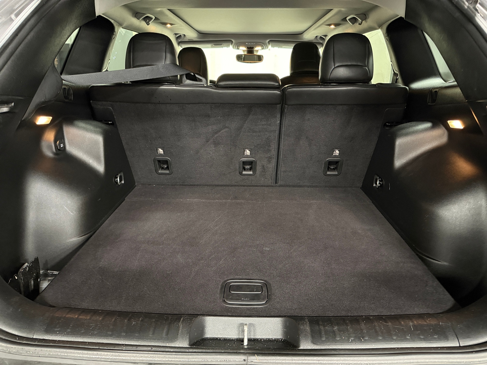 Thumbnail: 2019 Jeep Cherokee - 7