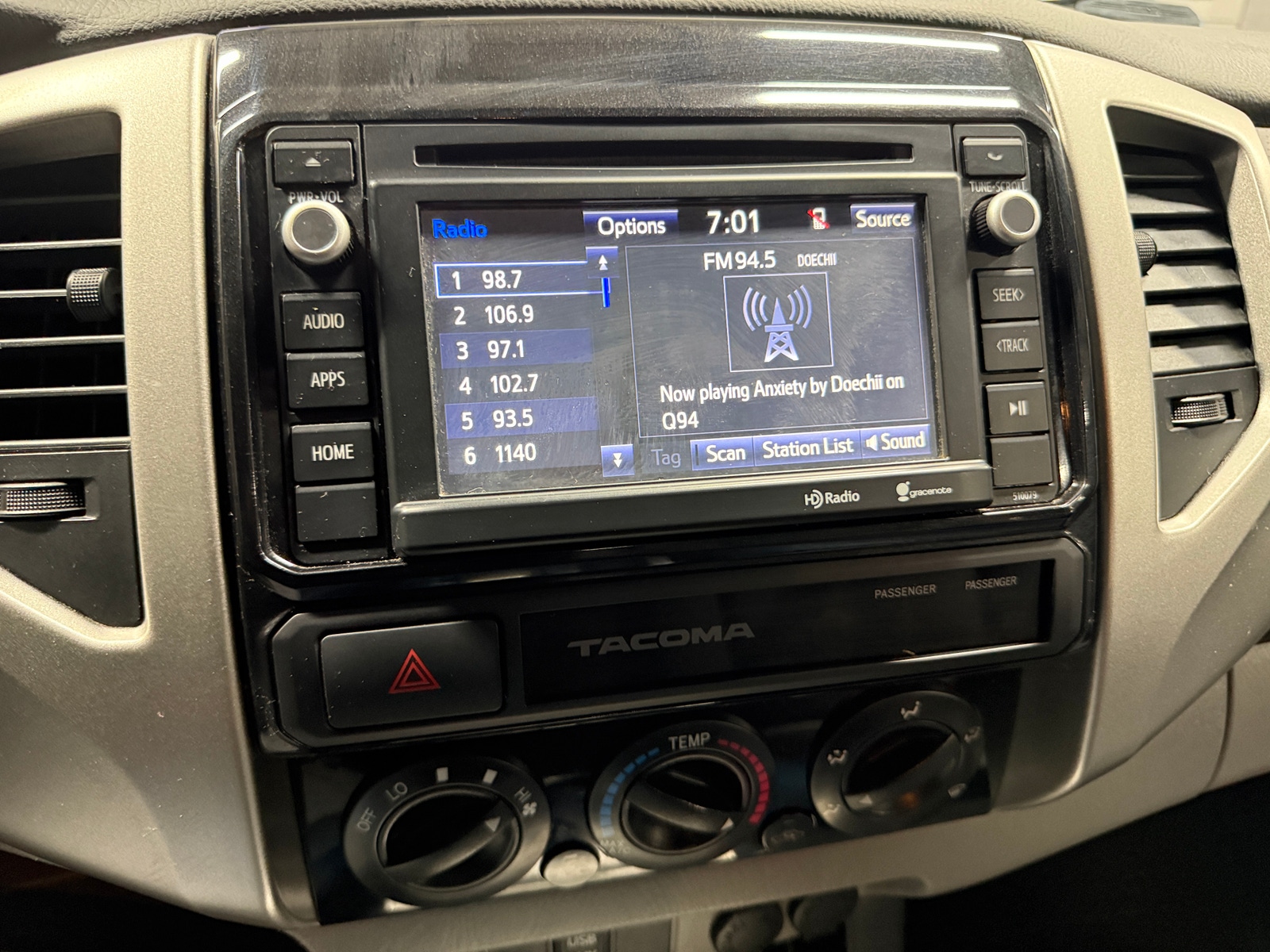 Thumbnail: 2015 Toyota Tacoma - 4