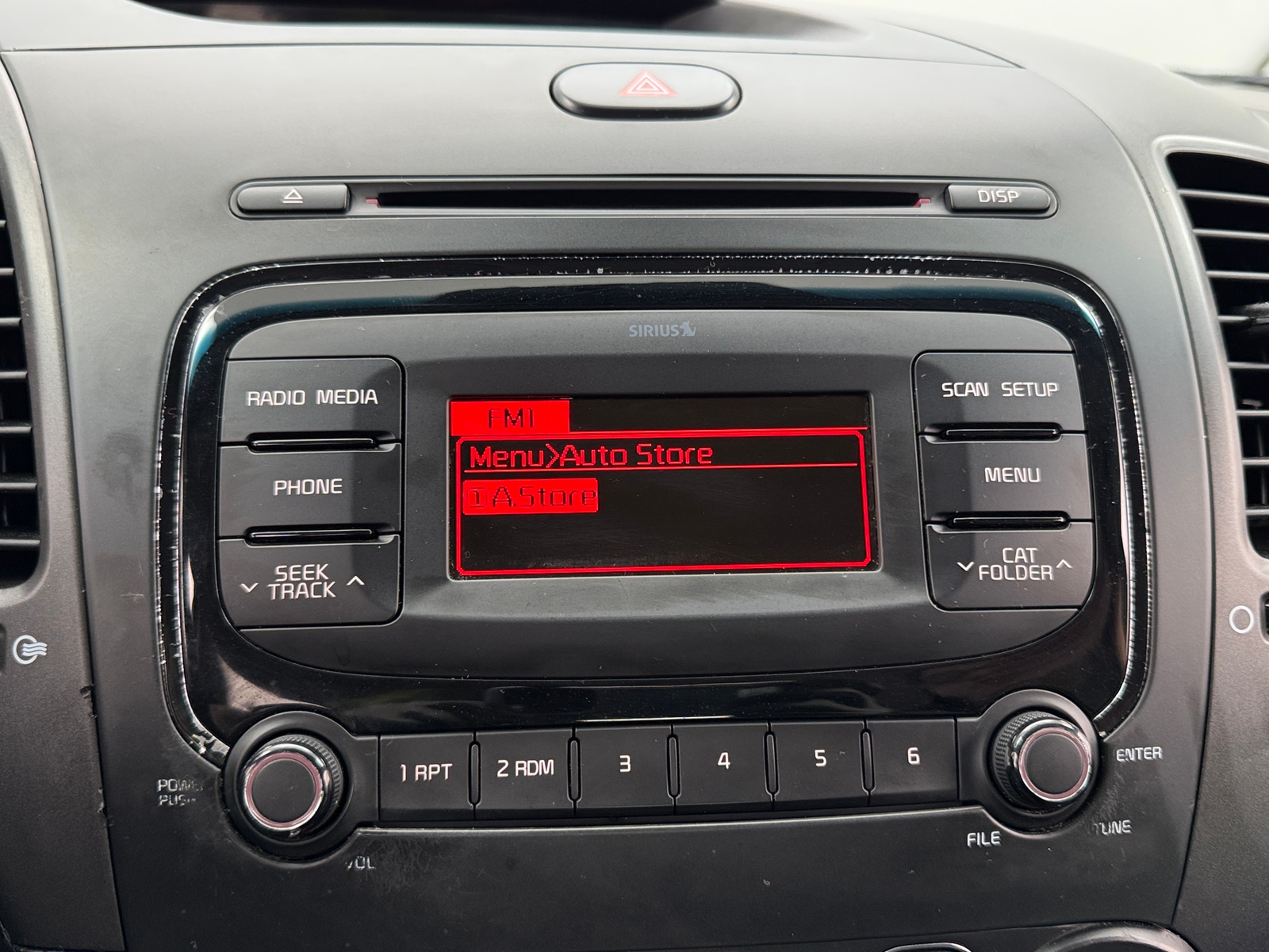 Thumbnail: 2017 Kia Forte - 4