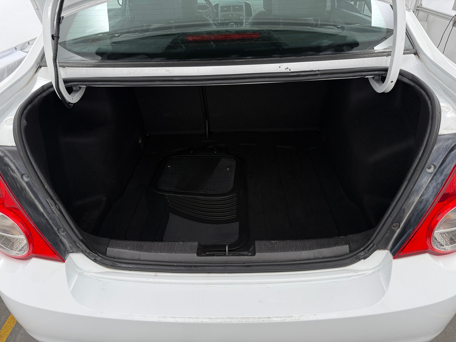 Thumbnail: 2012 Chevrolet Sonic - 6