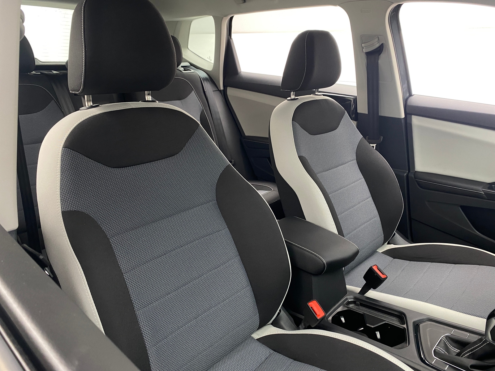 Thumbnail: 2025 Volkswagen Taos - 2