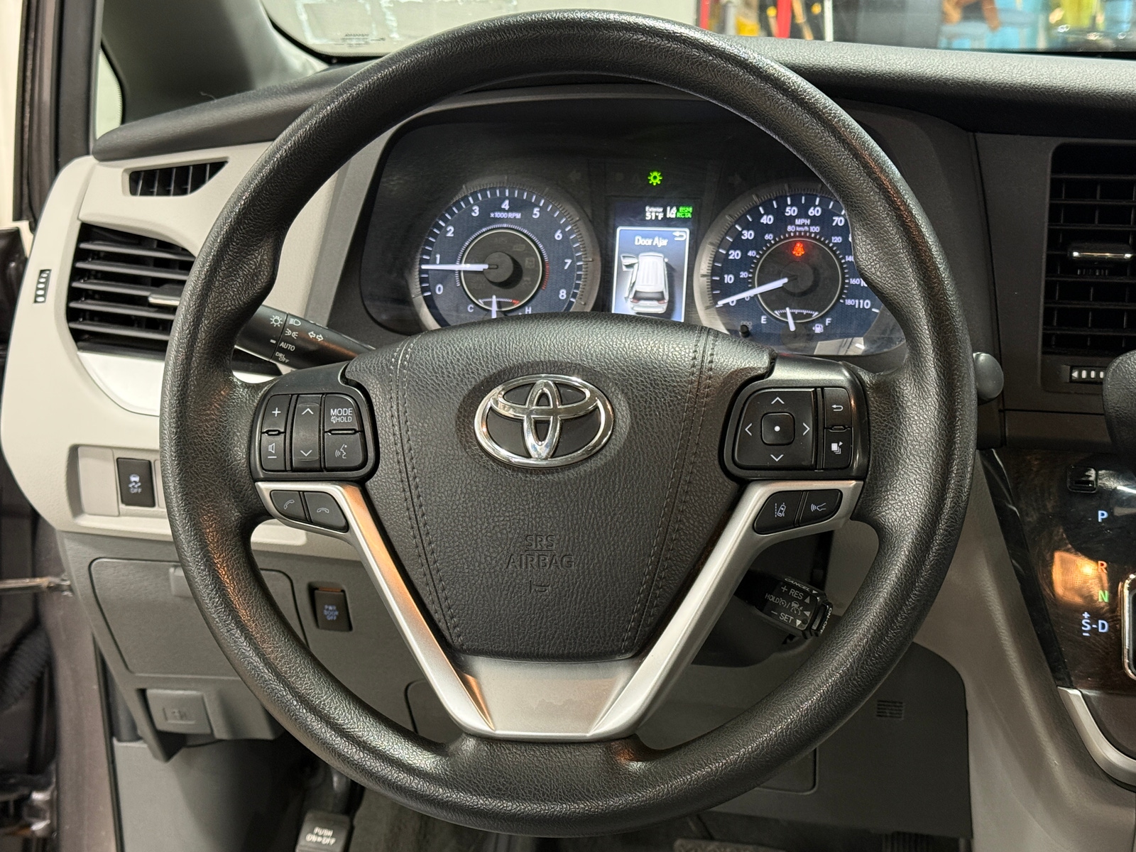 Thumbnail: 2020 Toyota Sienna - 5