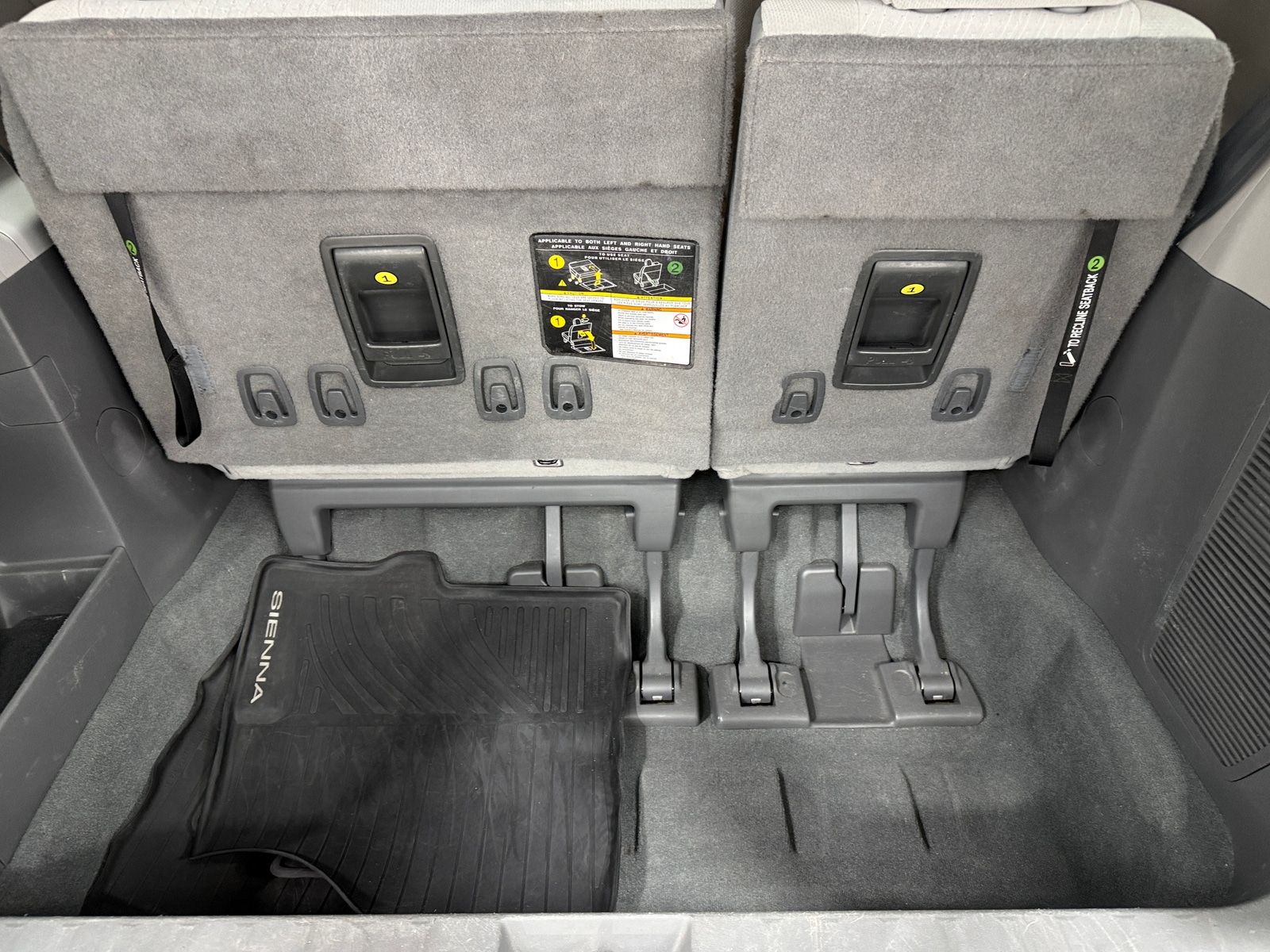 Thumbnail: 2020 Toyota Sienna - 7