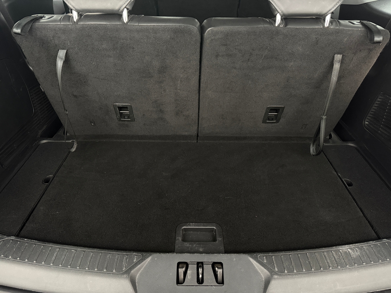 Thumbnail: 2022 Ford Explorer - 7