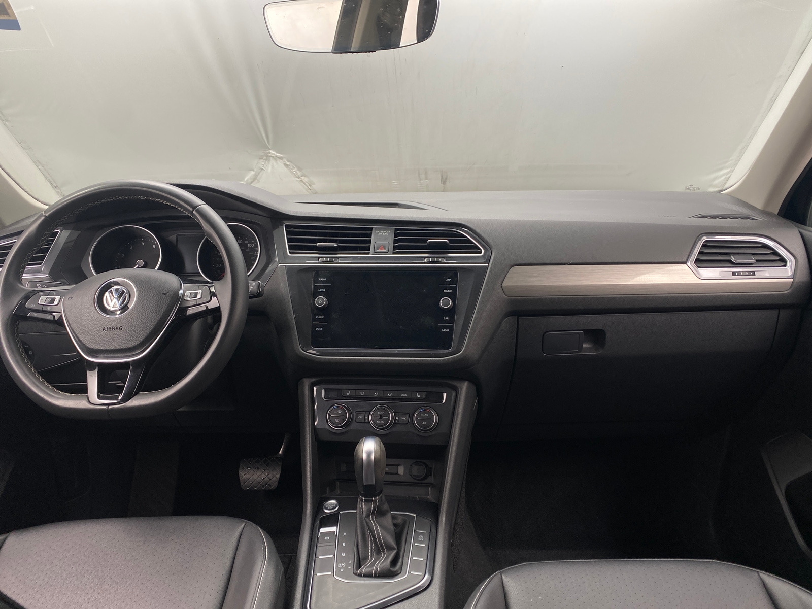 Thumbnail: 2021 Volkswagen Tiguan - 2