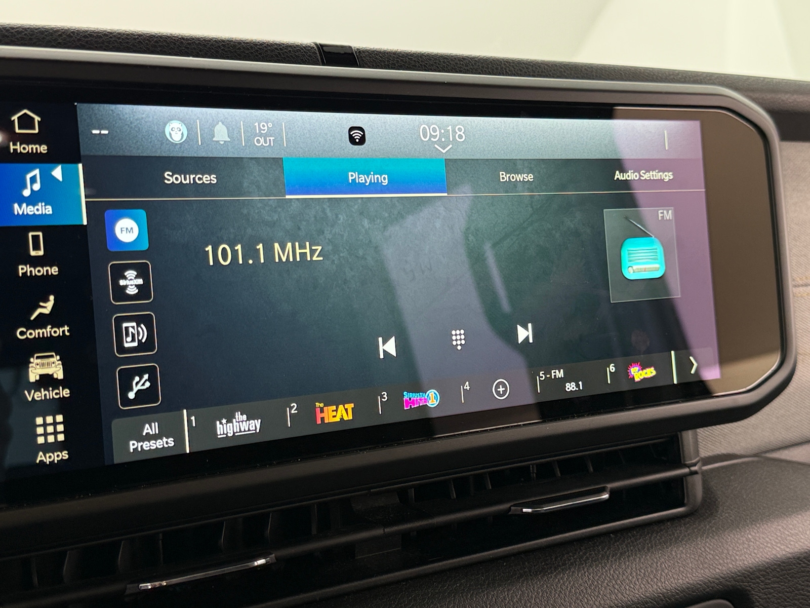 Thumbnail: 2025 Jeep Wrangler - 4