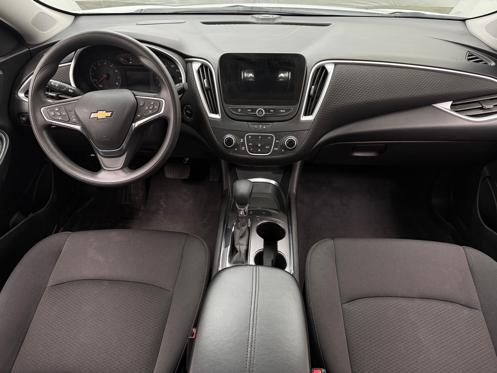 Thumbnail: 2024 Chevrolet Malibu - 3