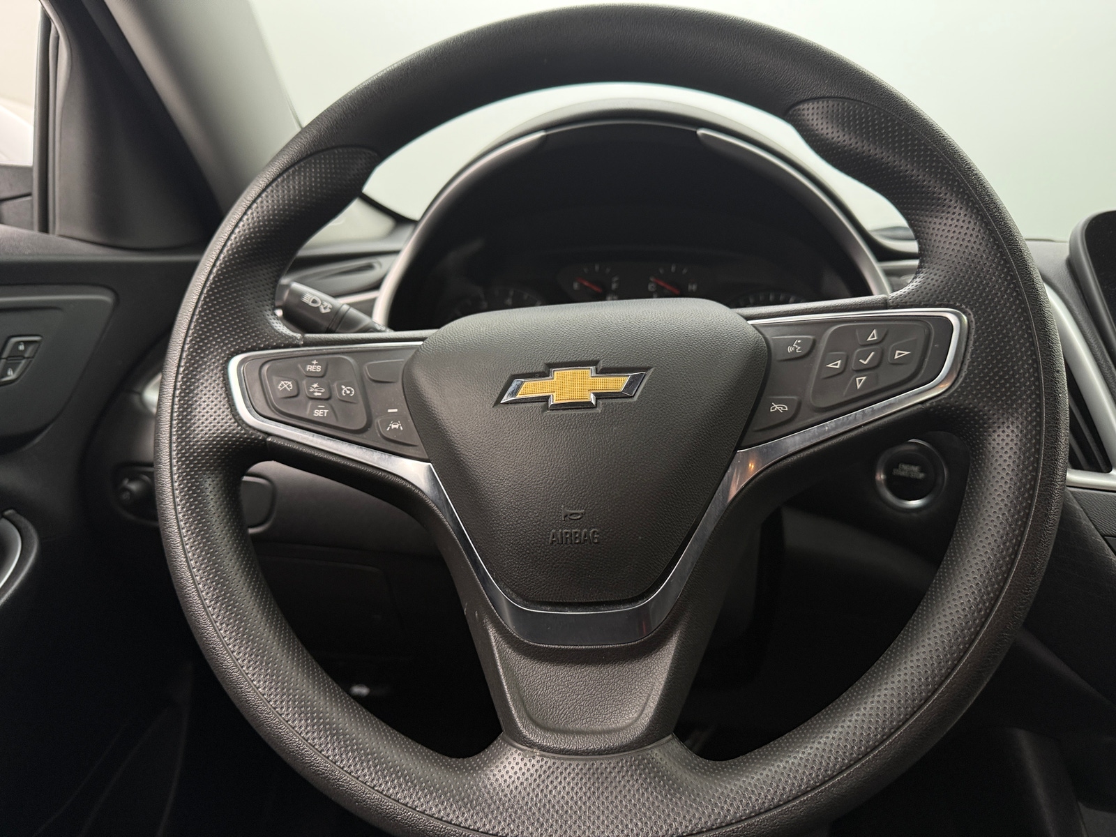 Thumbnail: 2024 Chevrolet Malibu - 5