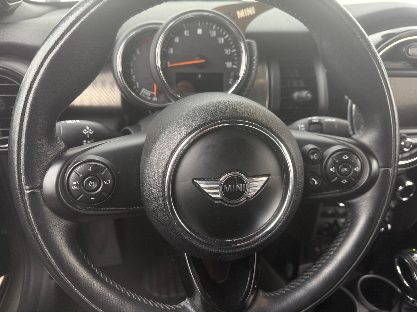 Thumbnail: 2017 MINI Cooper Convertible - 4