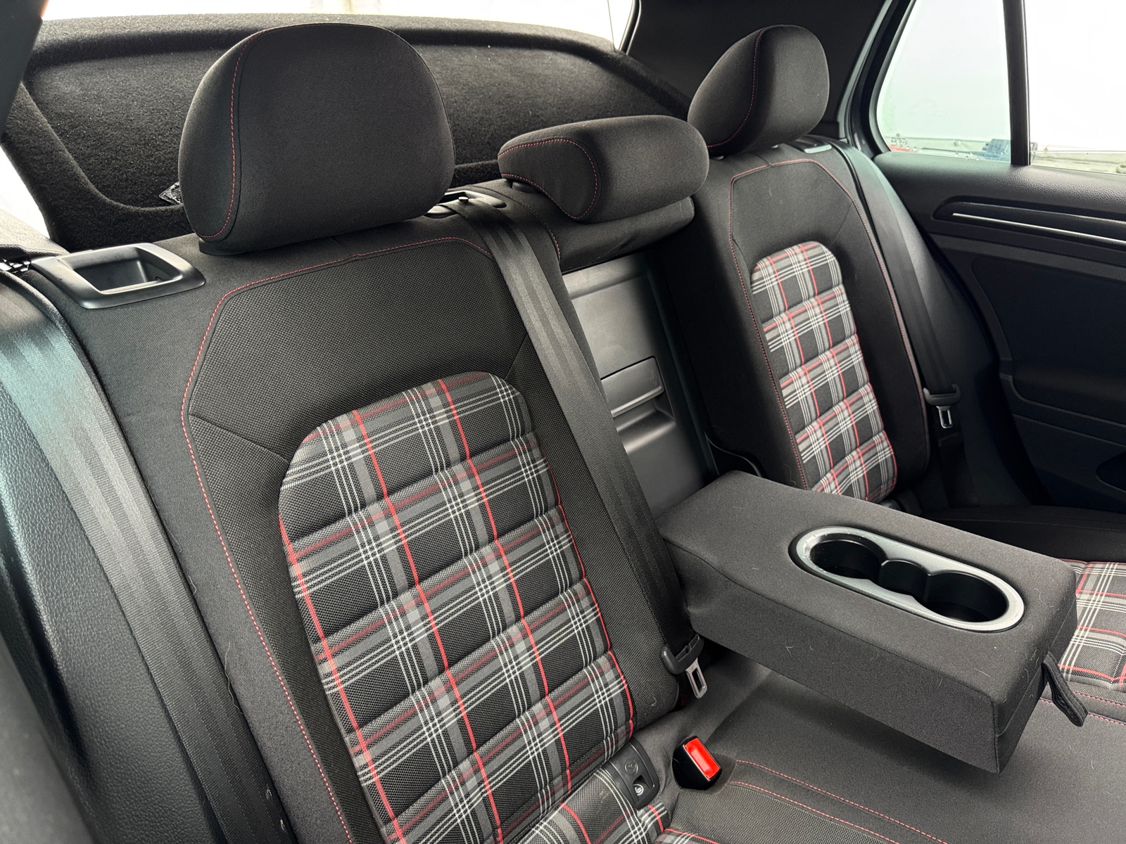 Thumbnail: 2017 Volkswagen Golf - 6