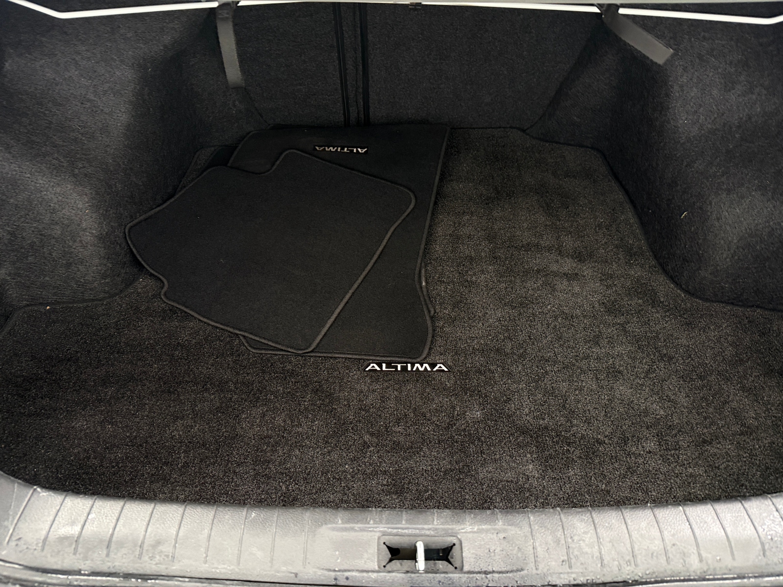 Thumbnail: 2018 Nissan Altima - 7