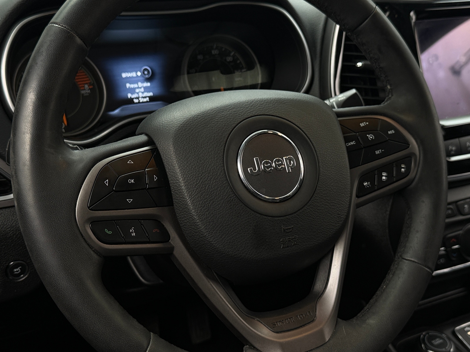 Thumbnail: 2022 Jeep Cherokee - 4