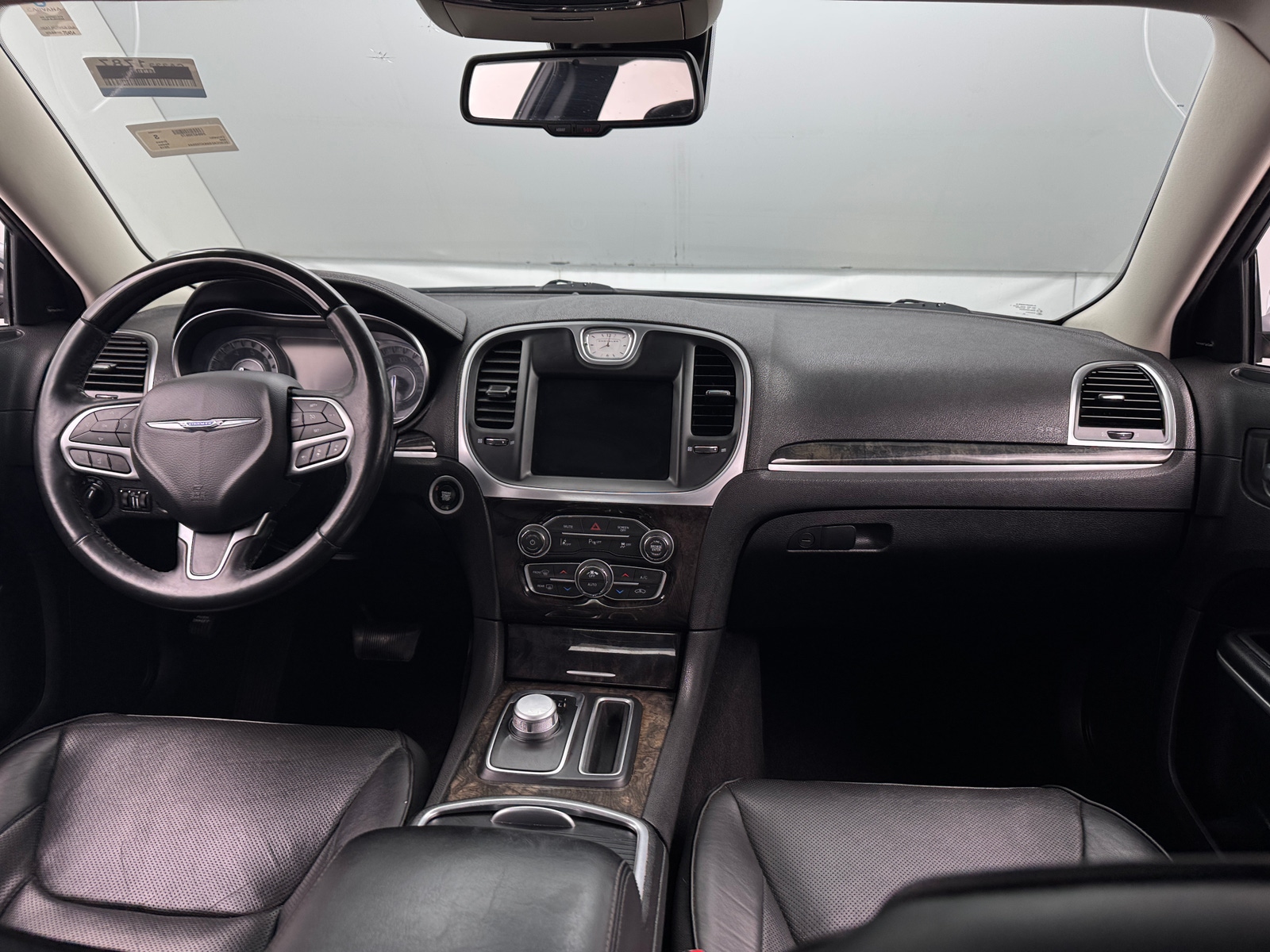 Thumbnail: 2019 Chrysler 300 - 2