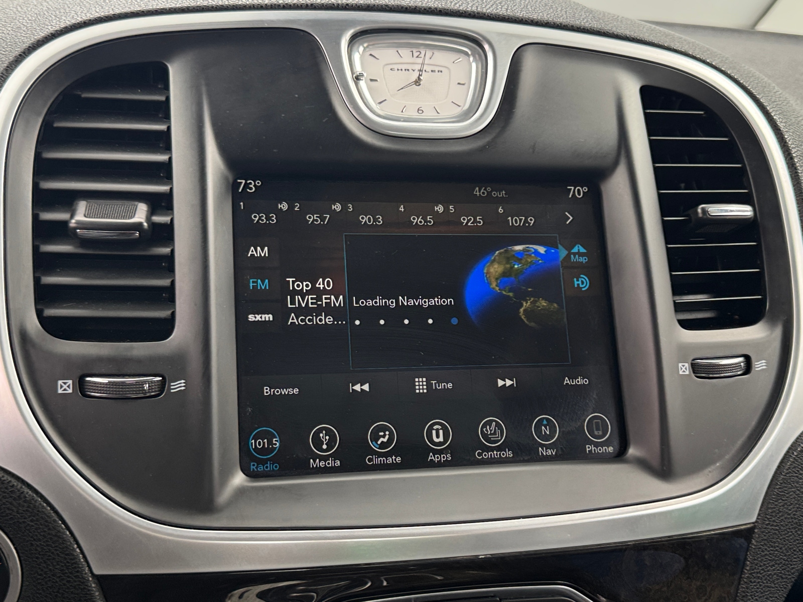 Thumbnail: 2019 Chrysler 300 - 3