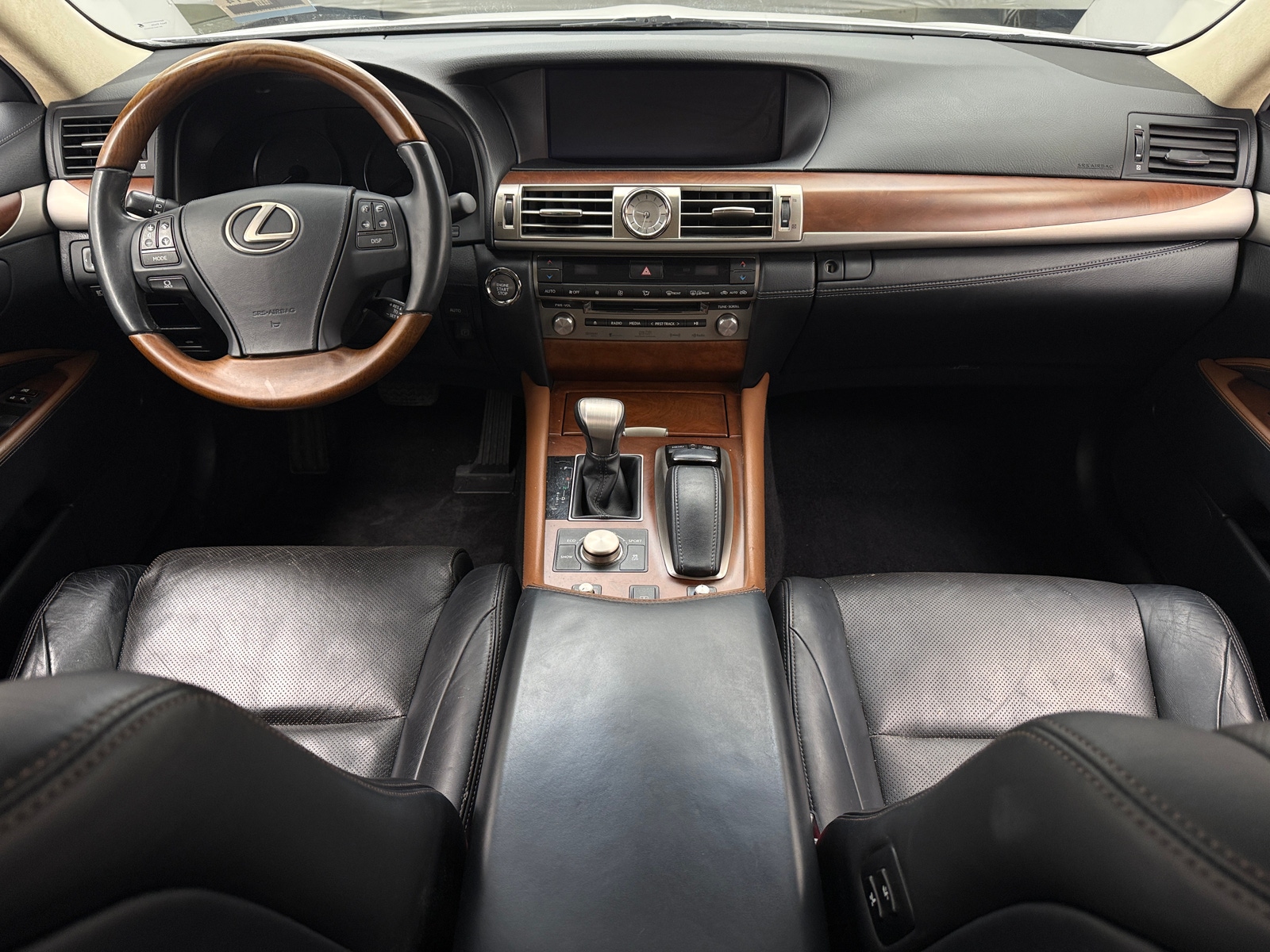 Thumbnail: 2014 Lexus LS - 2