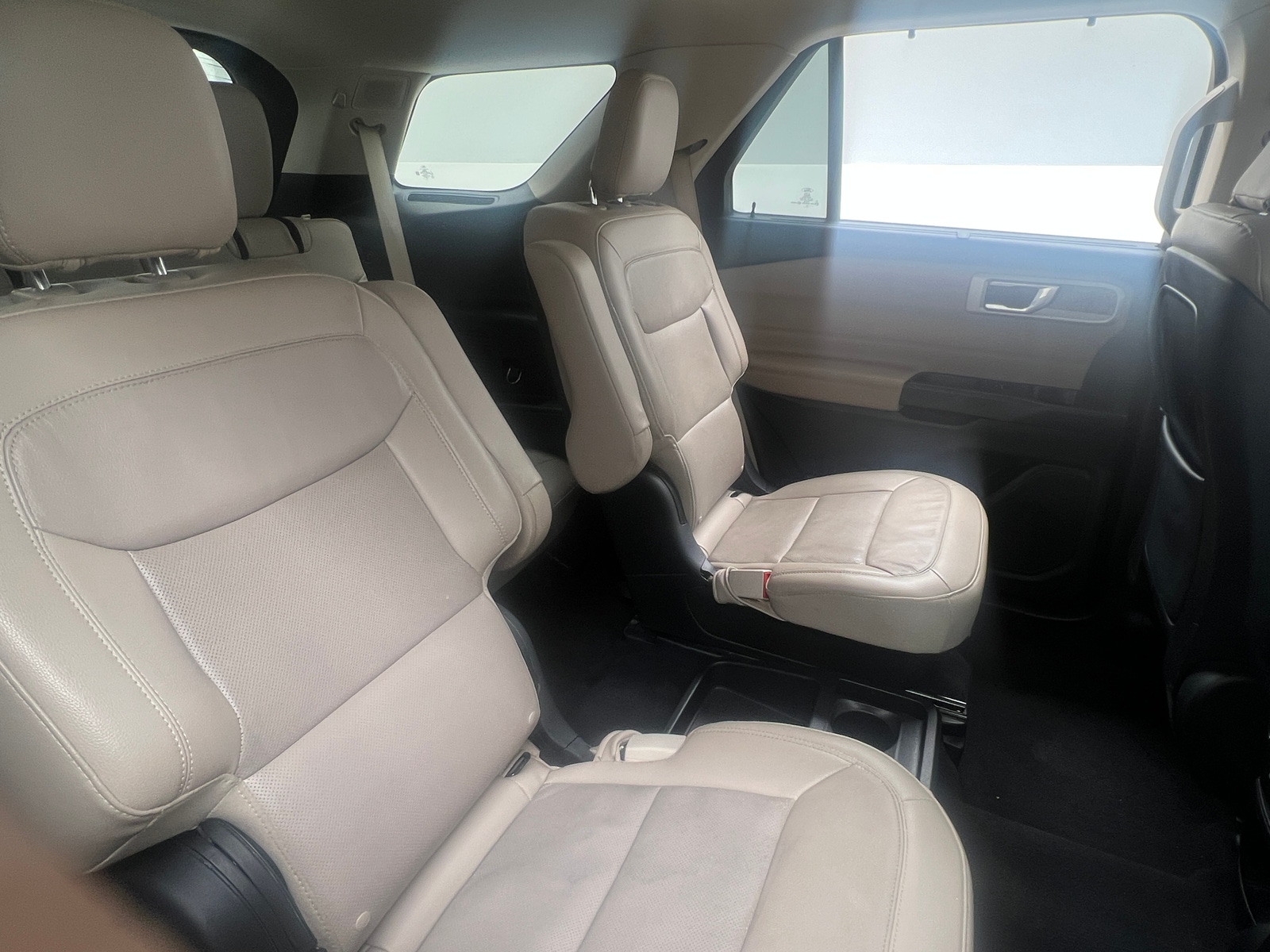 Thumbnail: 2020 Ford Explorer - 5