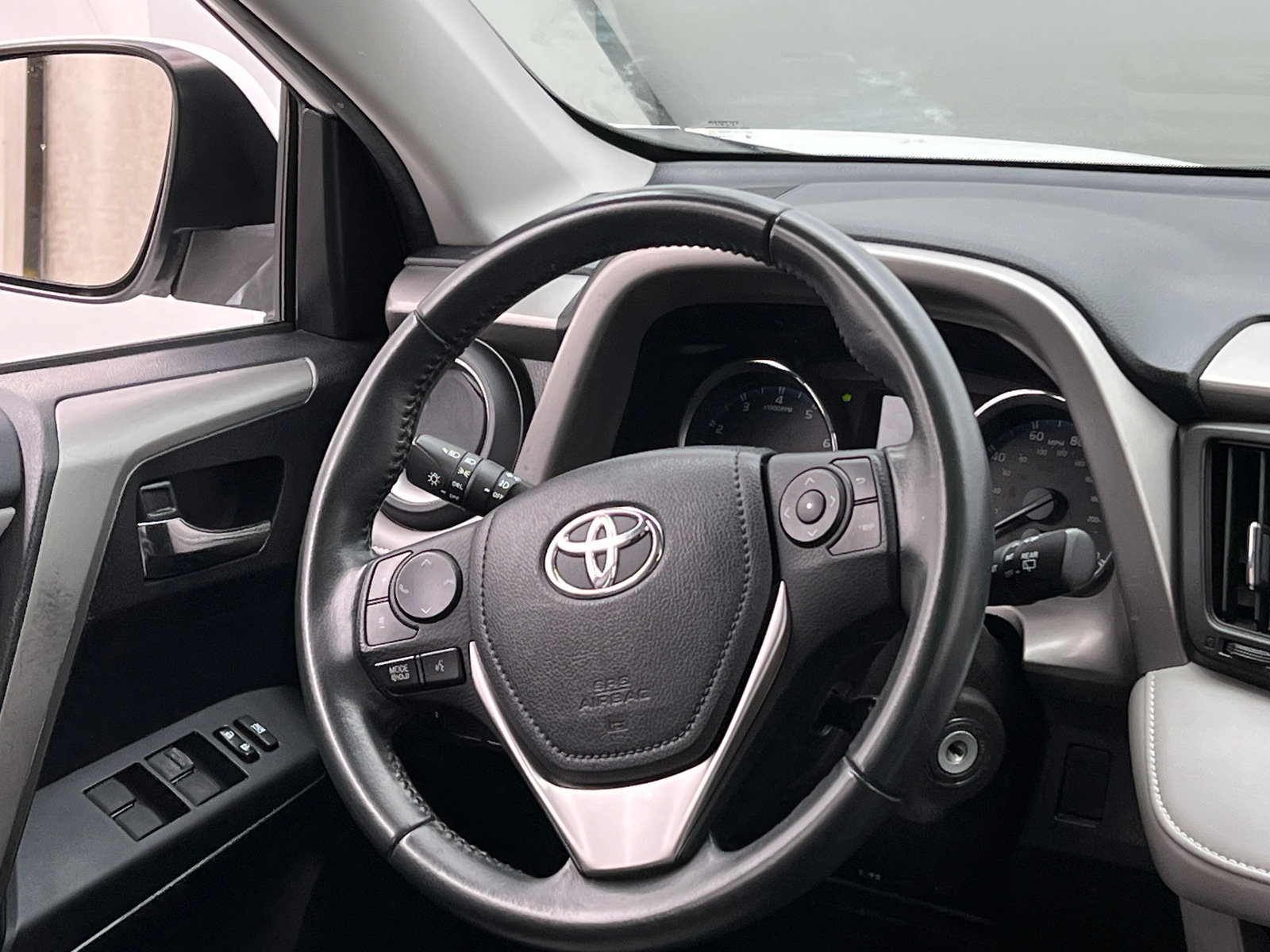 Thumbnail: 2016 Toyota RAV4 - 5