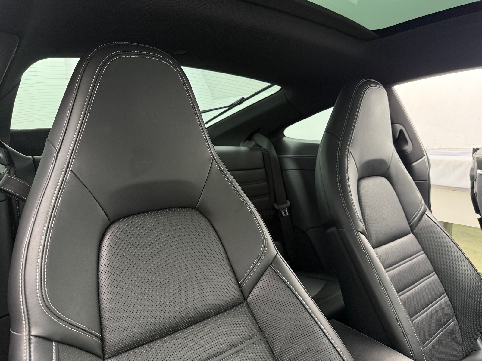 Thumbnail: 2022 Porsche 911 - 2