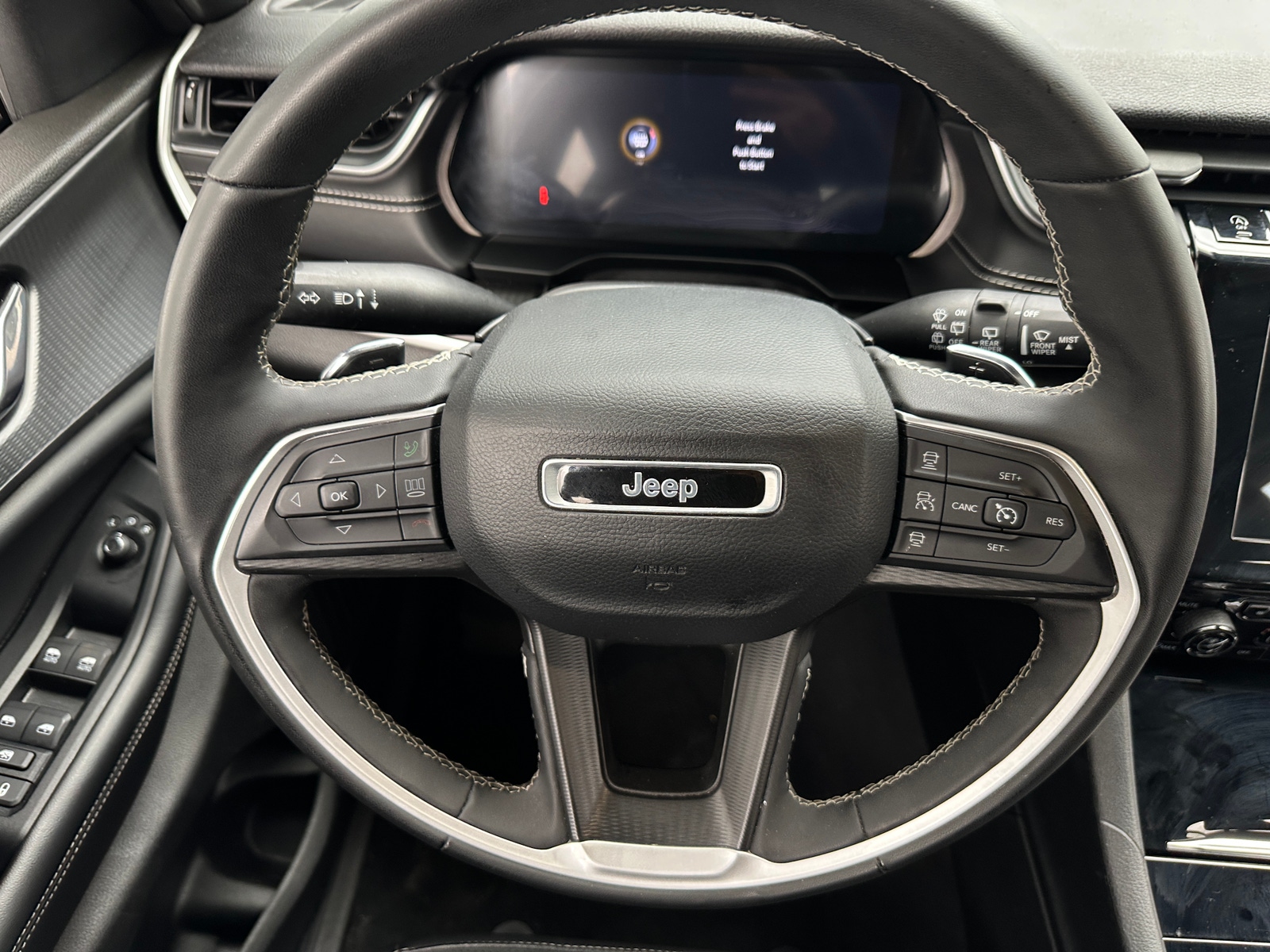 Thumbnail: 2024 Jeep Grand Cherokee L - 4