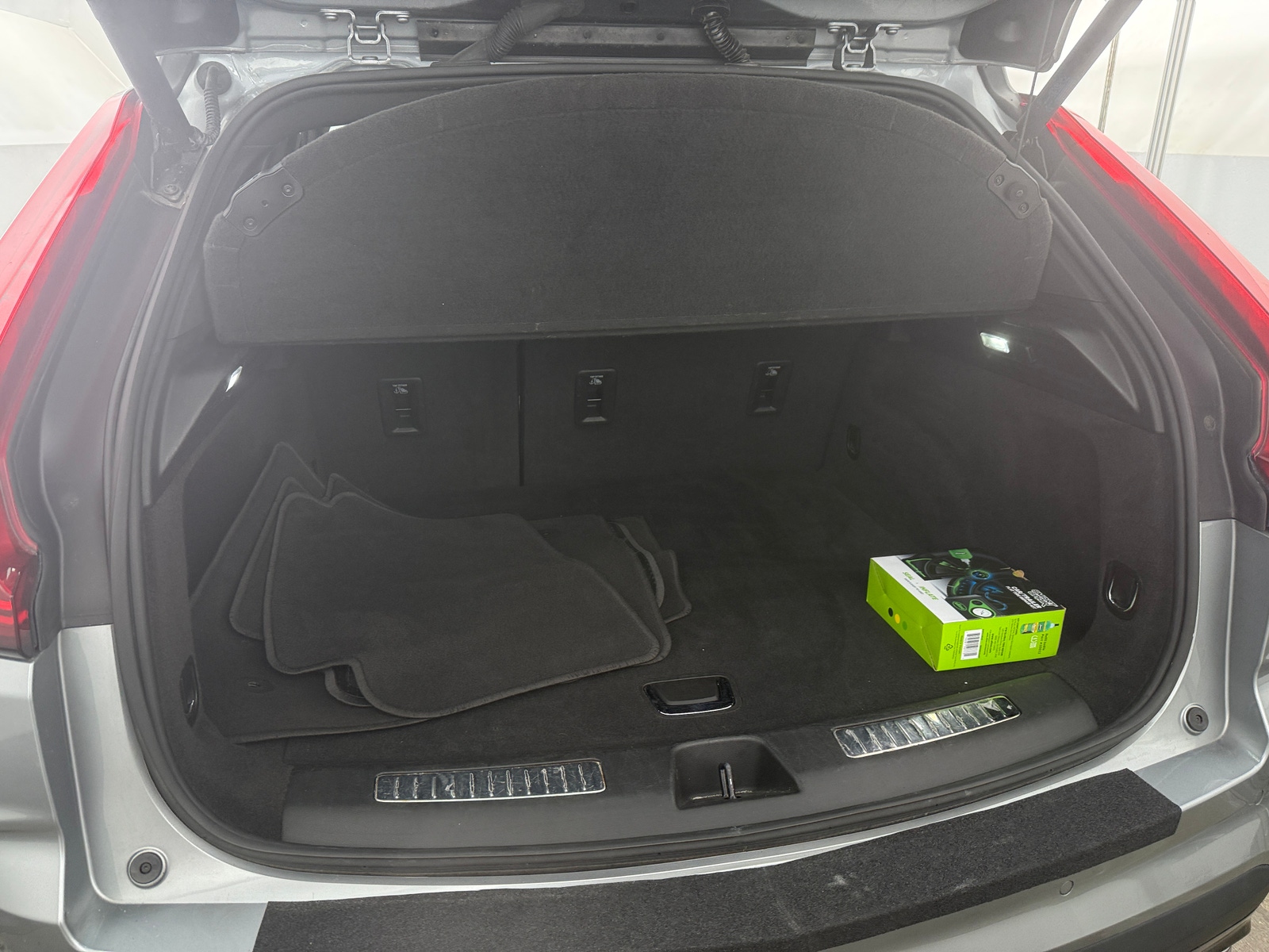 Thumbnail: 2024 Cadillac XT4 - 6