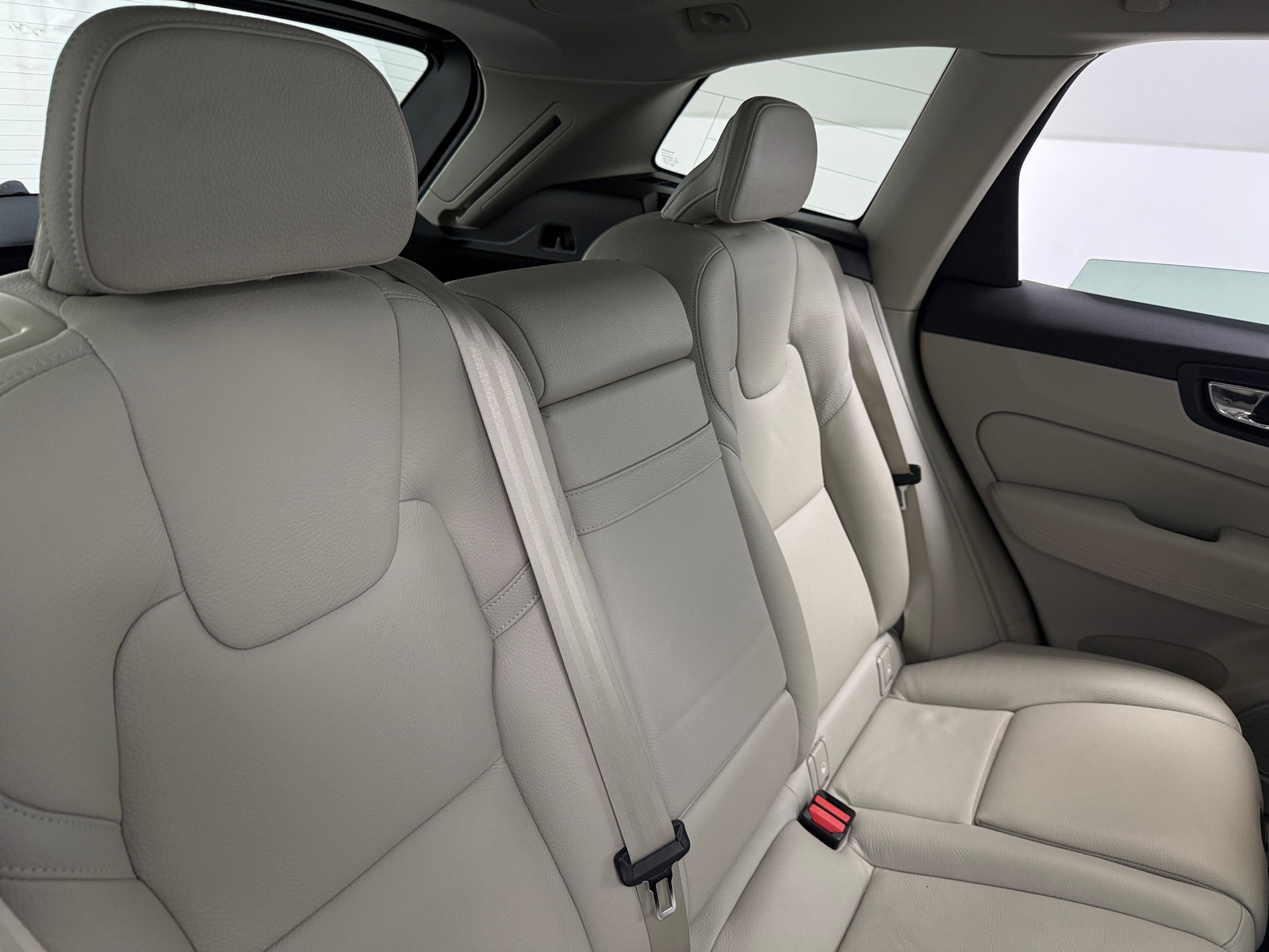 Thumbnail: 2020 Volvo XC60 - 5