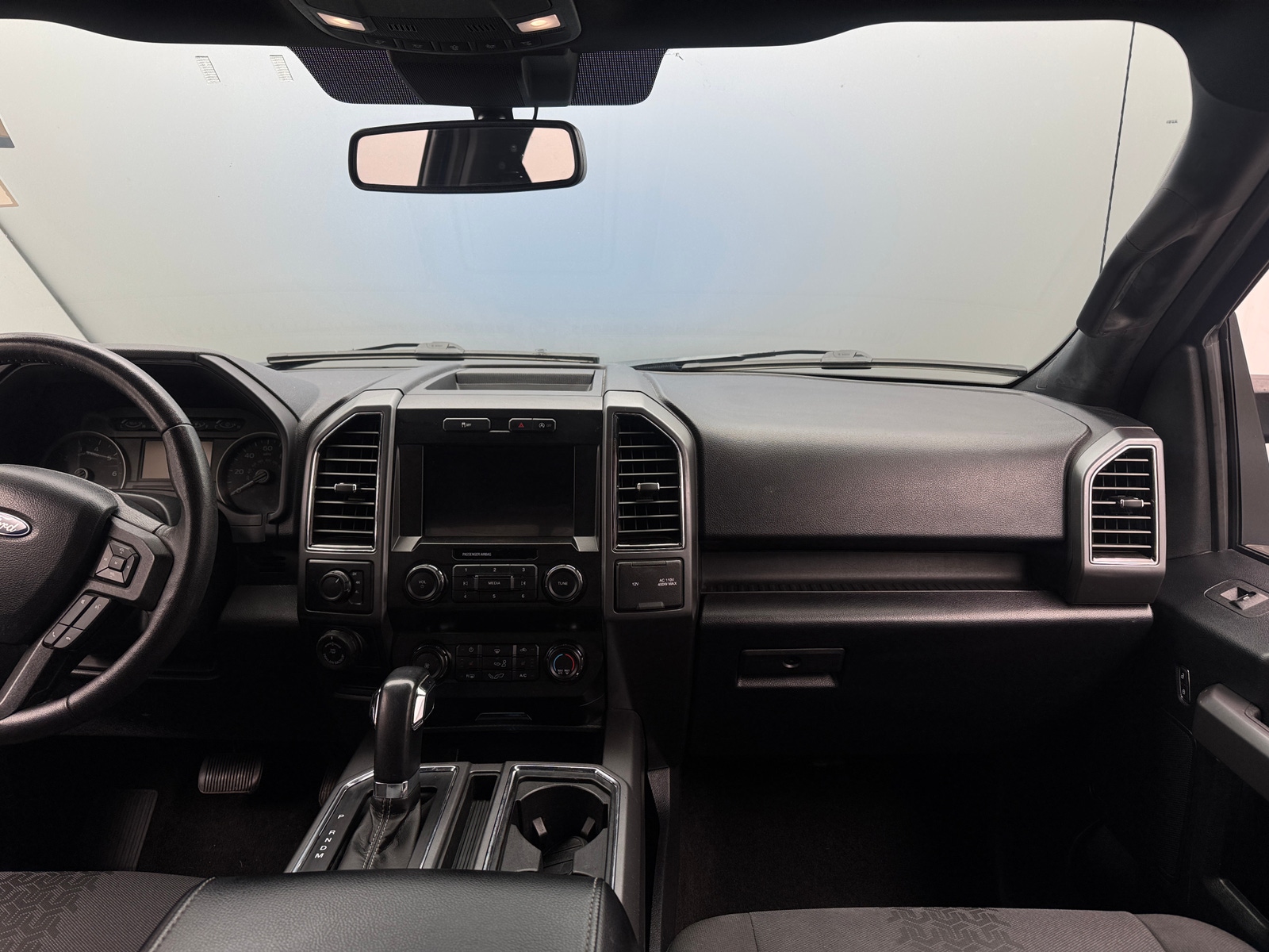 Thumbnail: 2019 Ford Econoline - 3