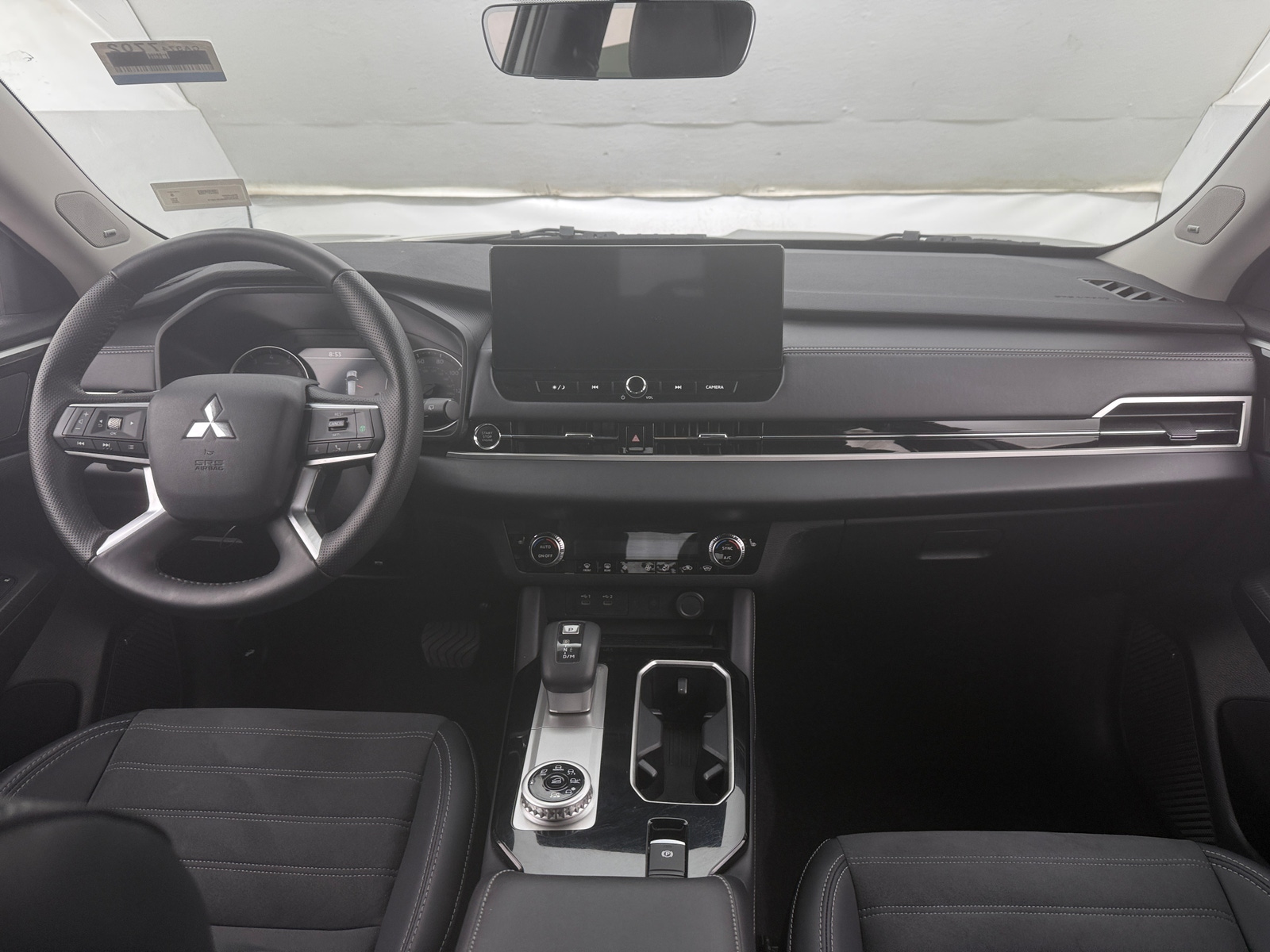 Thumbnail: 2025 Mitsubishi Outlander - 2