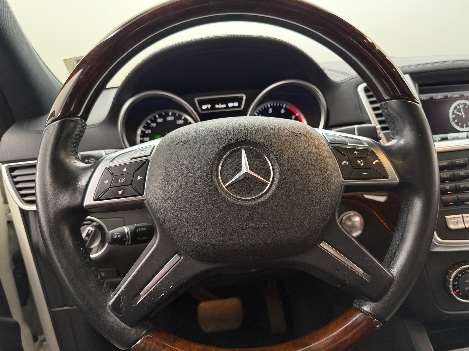 Thumbnail: 2013 Mercedes-Benz GL-Class - 4