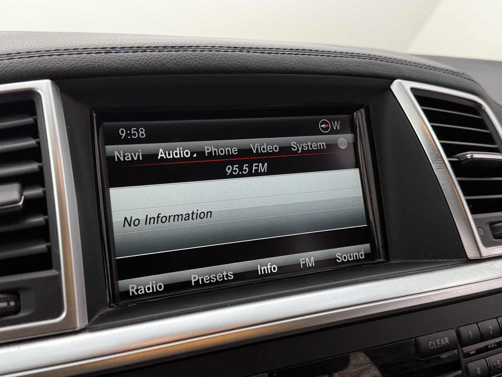 Thumbnail: 2013 Mercedes-Benz GL-Class - 3