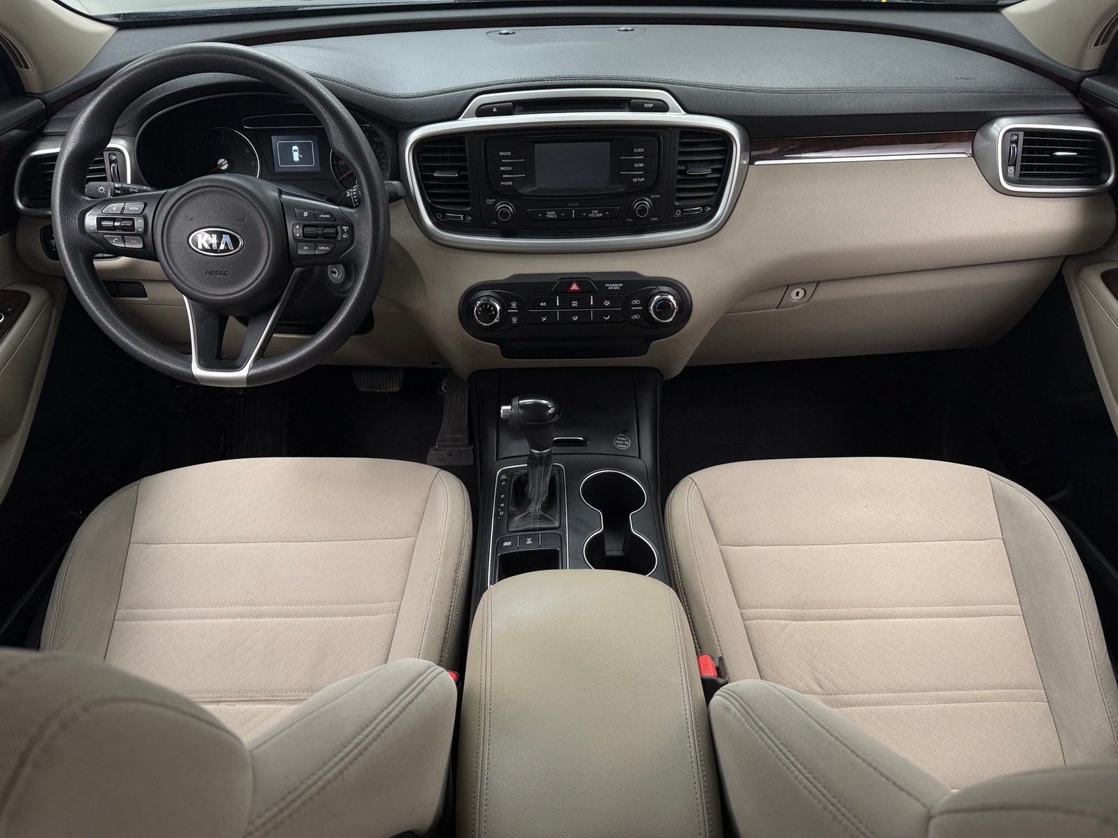 Thumbnail: 2017 Kia Sorento - 3