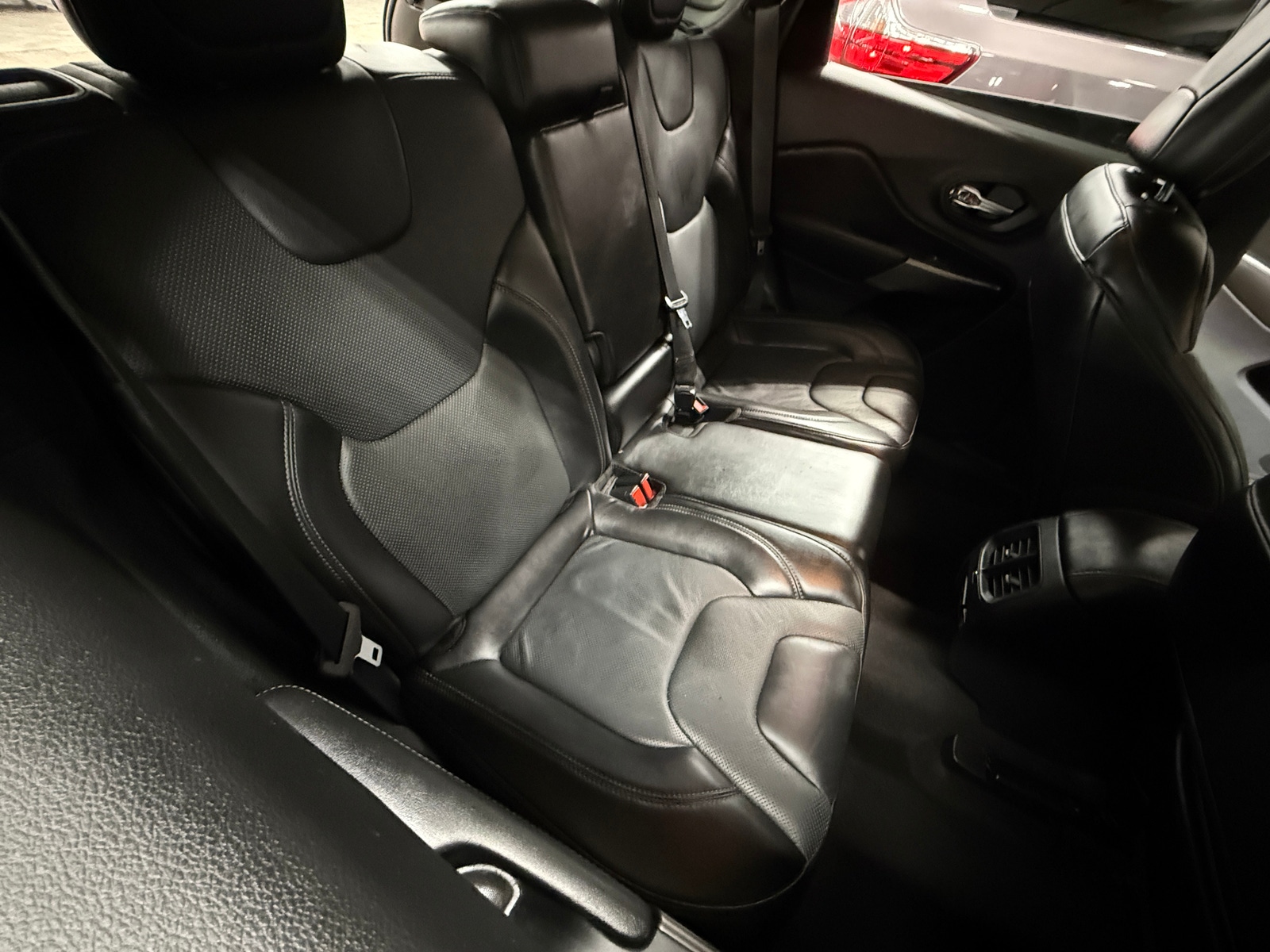 Thumbnail: 2020 Jeep Cherokee - 5